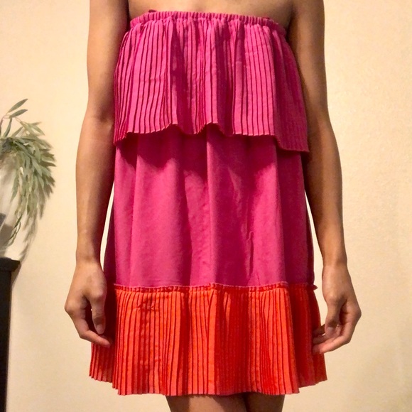 Bright colored dress - Picture 2 of 3